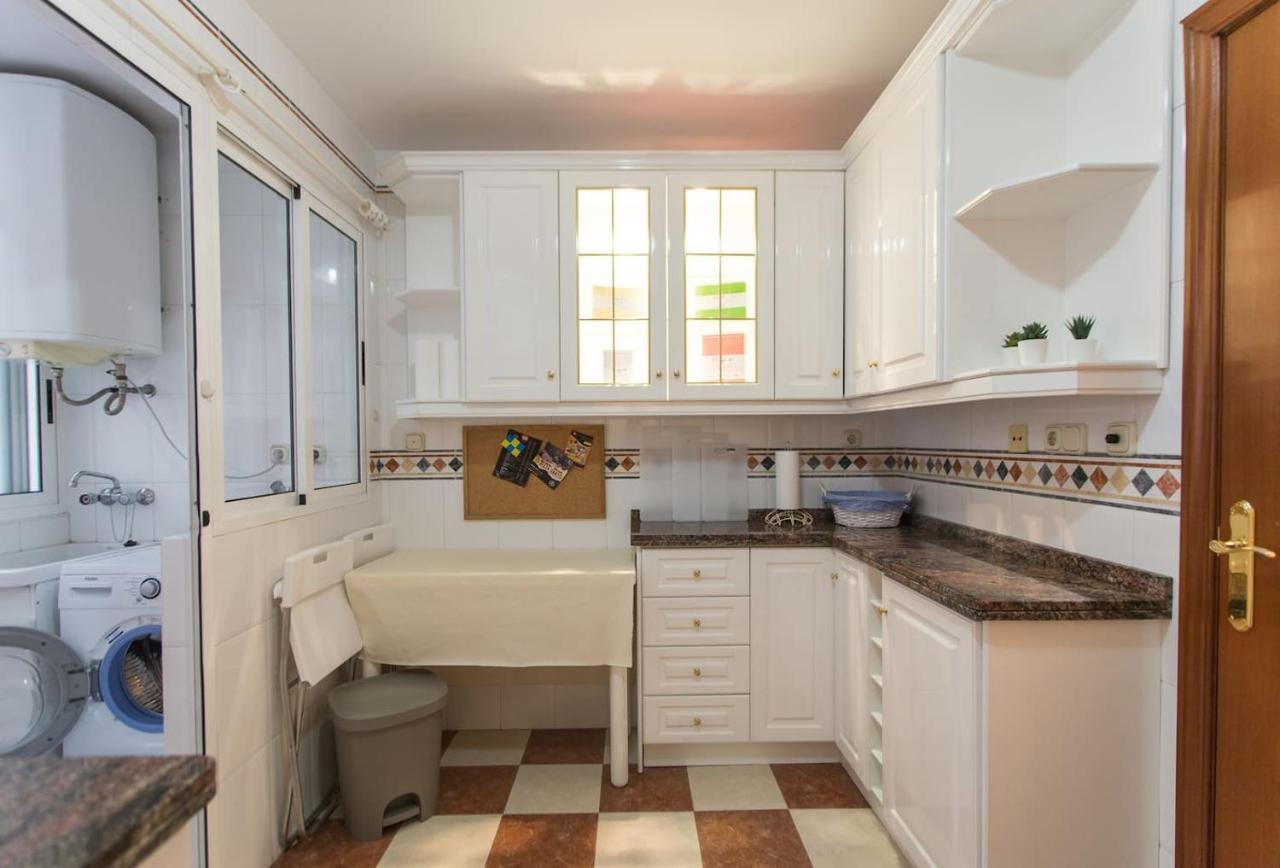 Nice Apartment Close To Mercado Central Alicante Eksteriør bilde